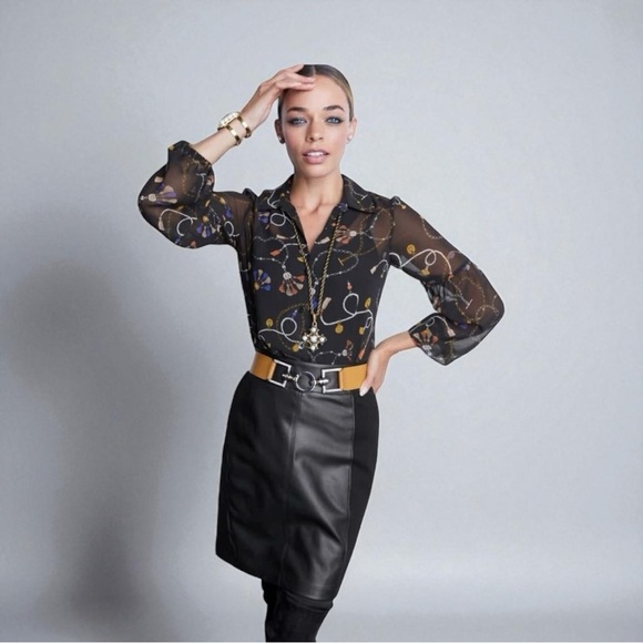 Cabi 3861 Victoria Blouse Fall 2019 Small EUC - Picture 6 of 12